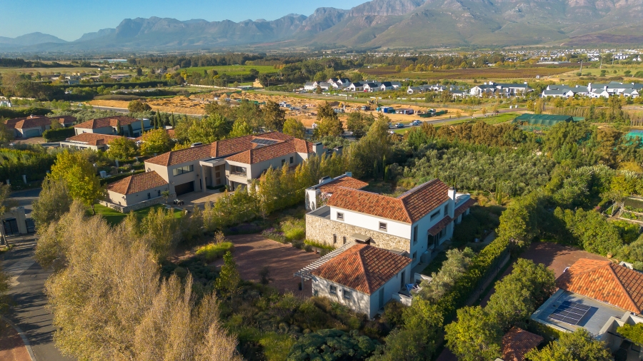 4 Bedroom Property for Sale in Winelands Western Cape